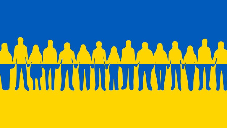 Menschenkette in gelb blau, Nationalfarben der Ukraine