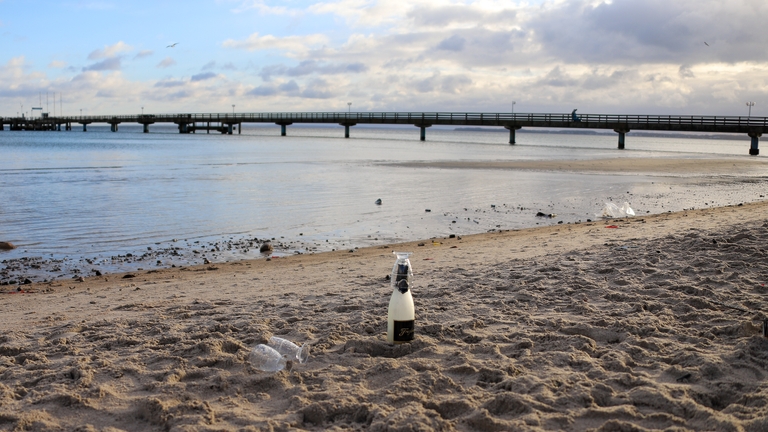 Müll am Strand und in der Ostsee
