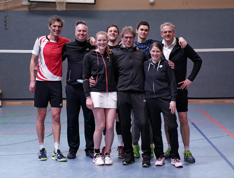 Gruppenfoto der Spieler des ATSV Badminton vom Wochenende.